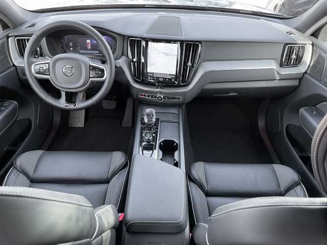 Volvo  Plus Dark 2WD B4 Diesel EU6d AHK Leder digitales Cockpit Memory Sitze Soundsyste